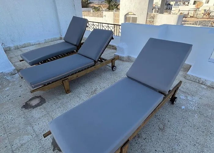 Garden View Exceptional Two Bedroom Full Apartment